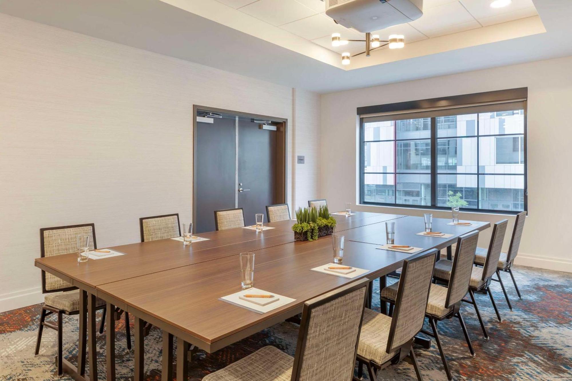Cambria Hotel Denver Downtown Rino 외부 사진